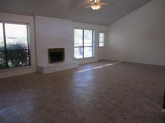 2nd image of 206 Paisano Dr