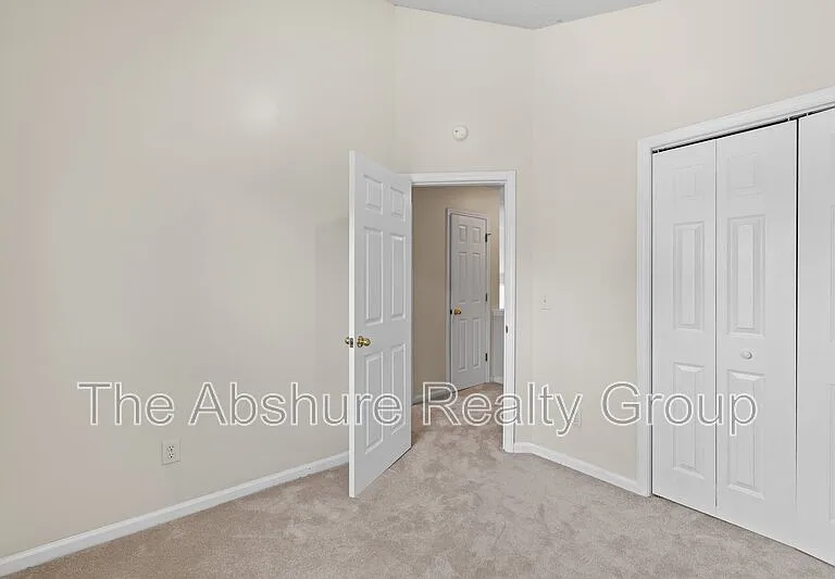 4224 Lake Woodard Dr — Photo 27