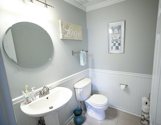 4th image of 1708 W Catalpa Ln