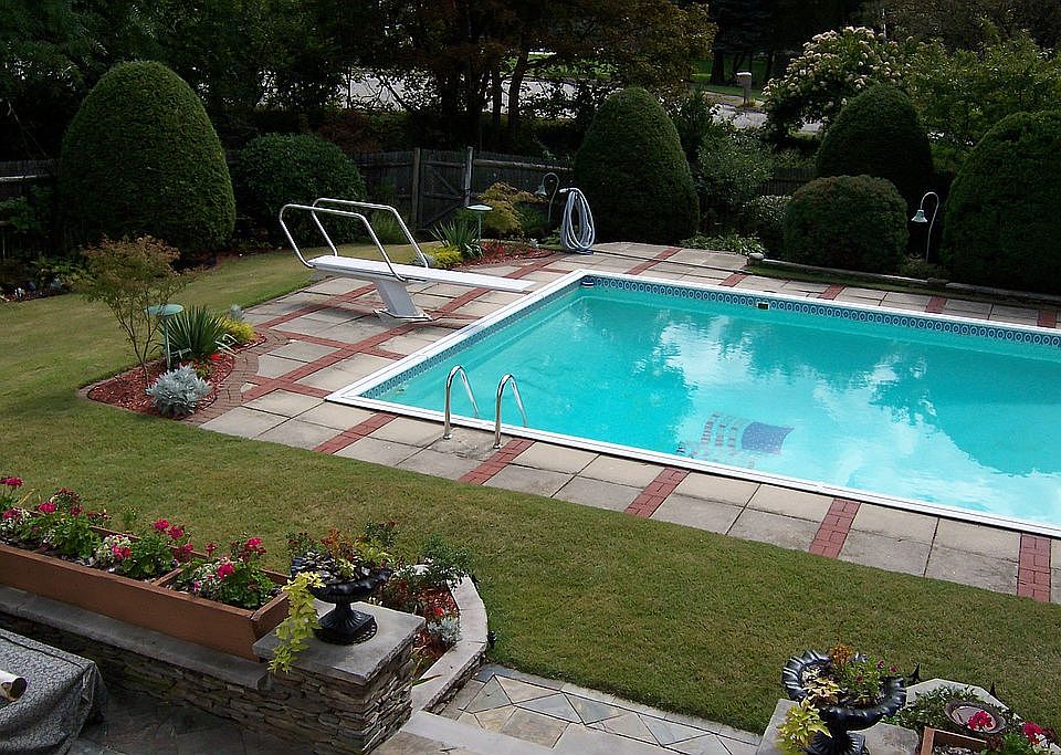 20 * 40 POOL AREA