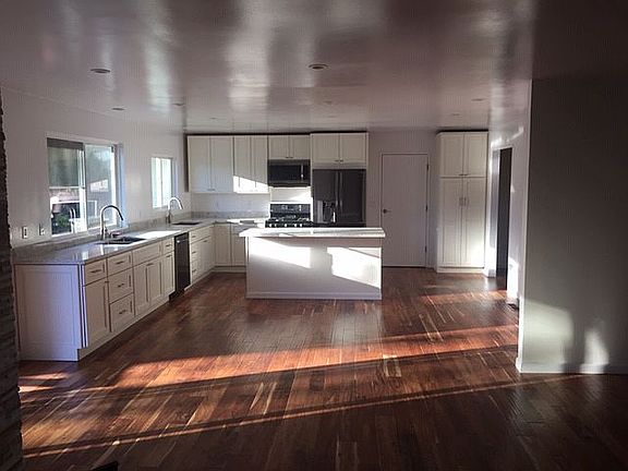 3rd image of 631 Este Madera Ct