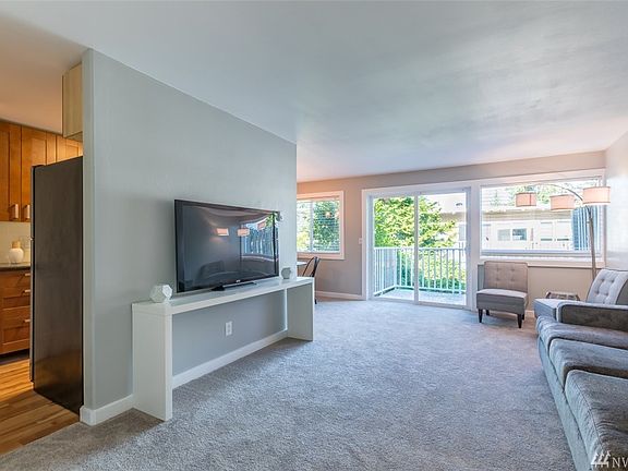 3rd image of 12235 SE 56th St #216