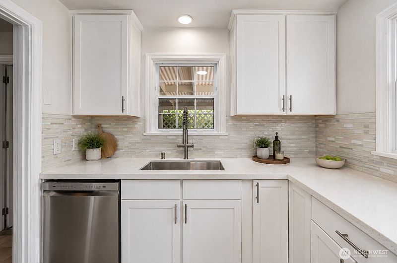 3rd image of 4611 S K Street