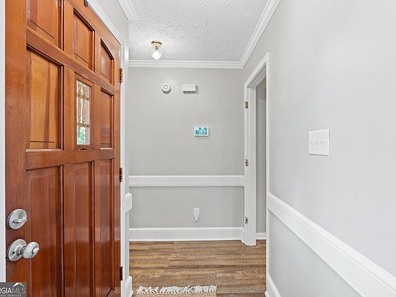 4th image of 310 Cowan Rd SE