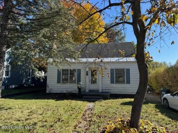 33 Pine Street, Schenectady, NY 12302