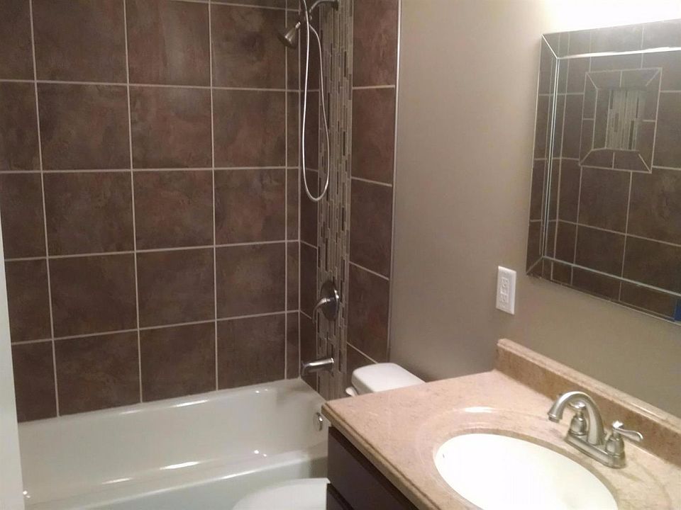 2nd image of 4576 Creekwood Ct