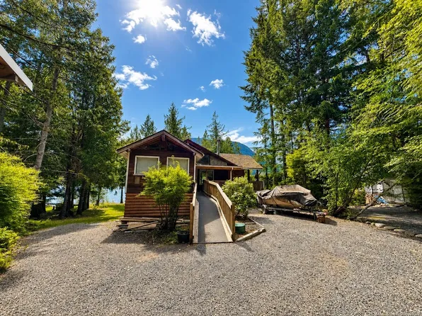 3148 Bay Rd, Nanaimo, BC V9K 2L7