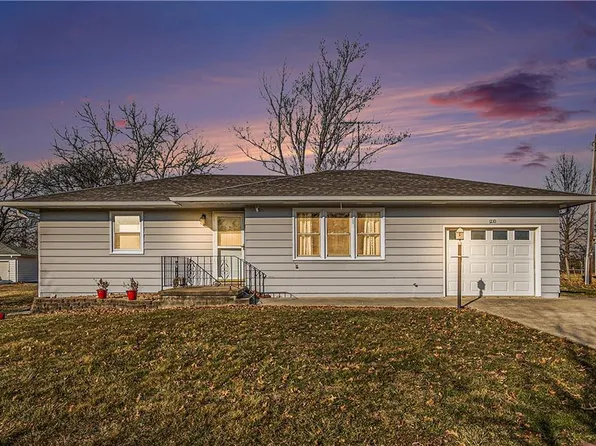 1210 Main St, Stewartsville, MO 64490