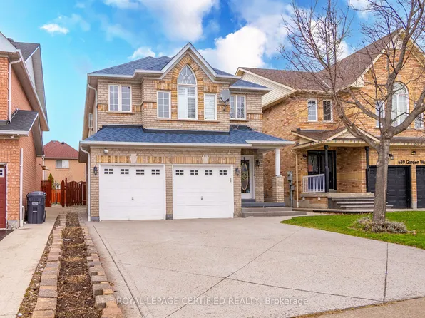 643 Garden Walk, Mississauga, ON L5W 1V9