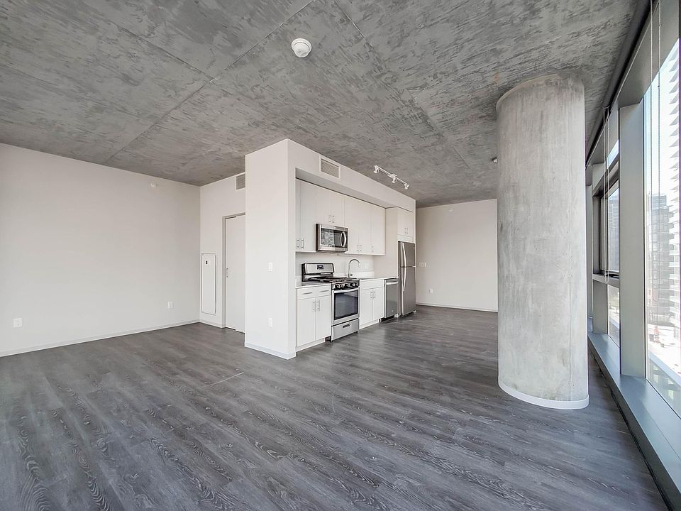 1st image of 718 S Clark St #1006