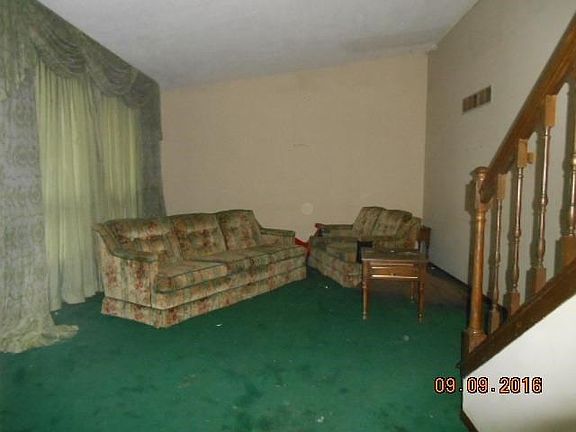 3rd image of 14721 Eastbourne Cir
