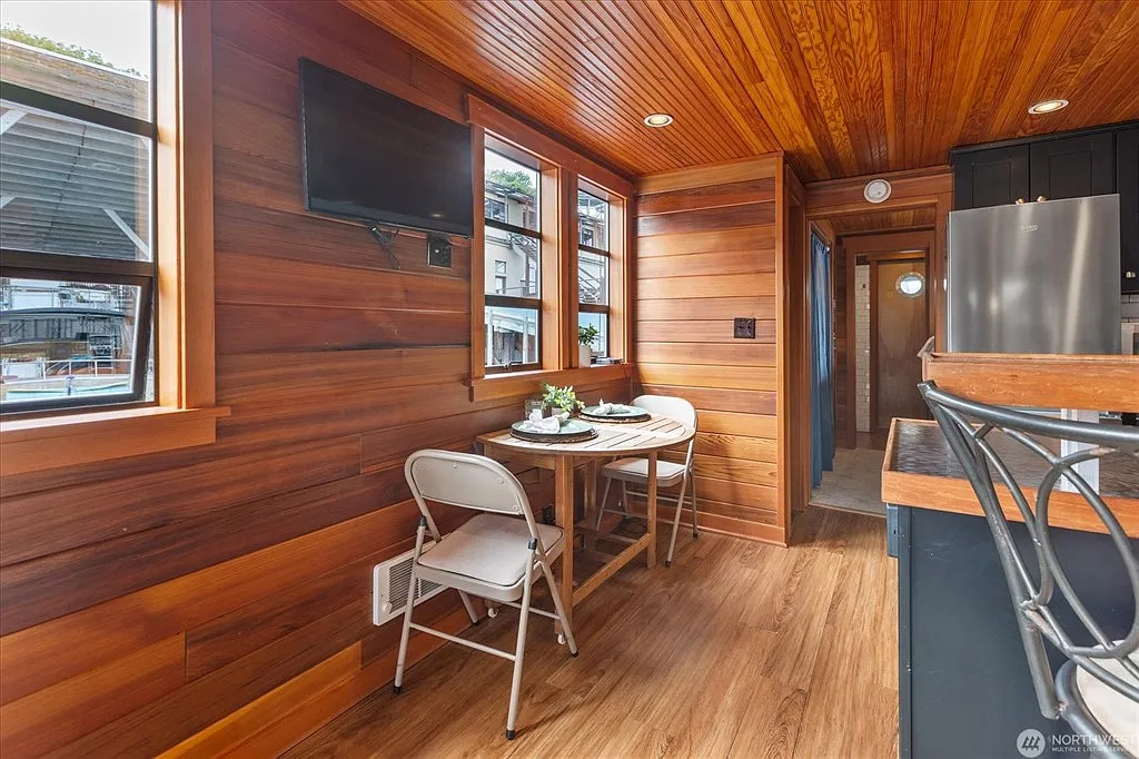 1 bed, 550 sqft, $3,800 — Photo 2
