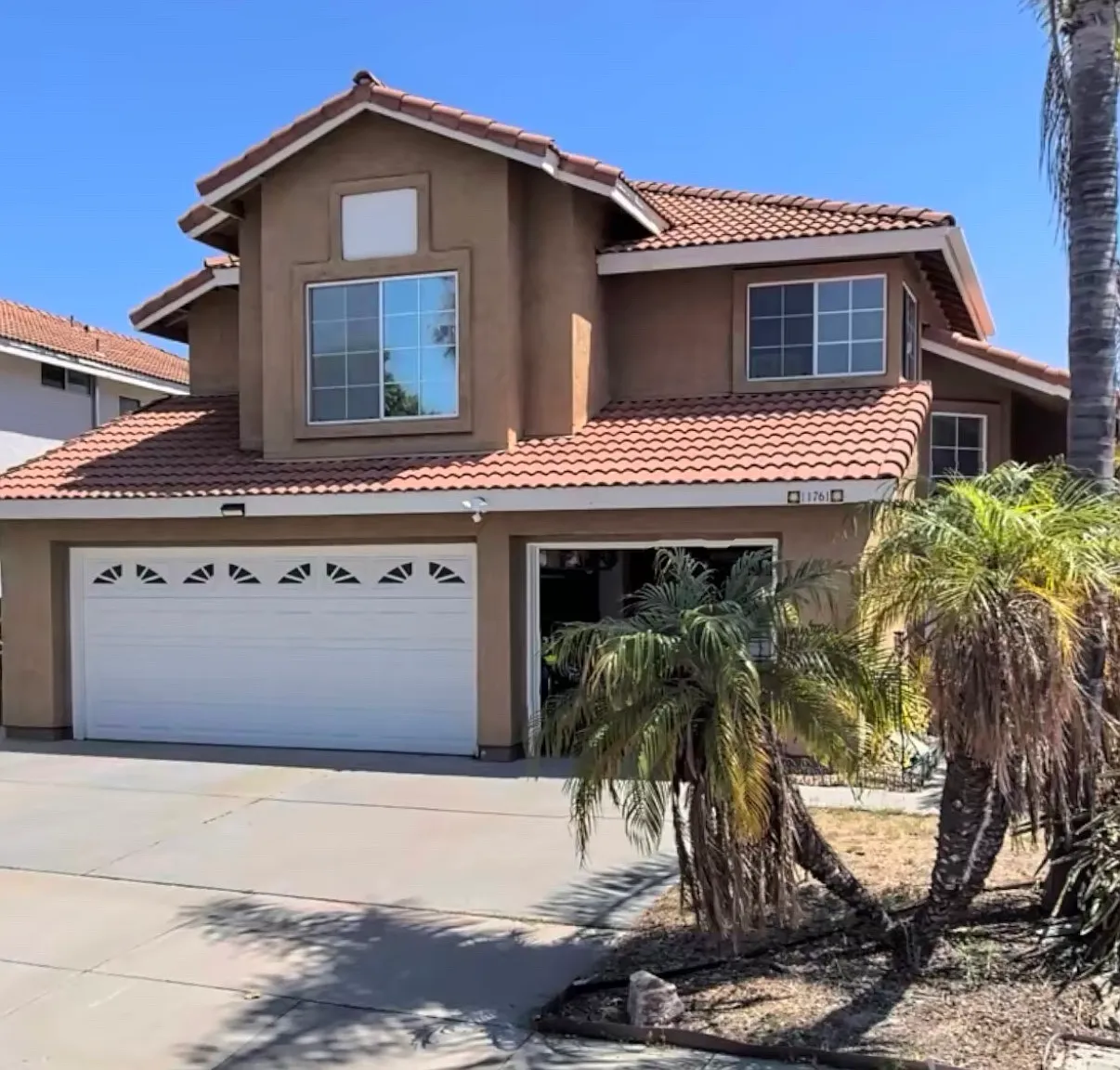 4 bed, 2102 sqft, $4,800 — Photo 1
