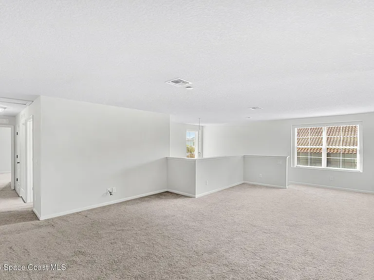 684 Carlsbad Dr — Photo 16