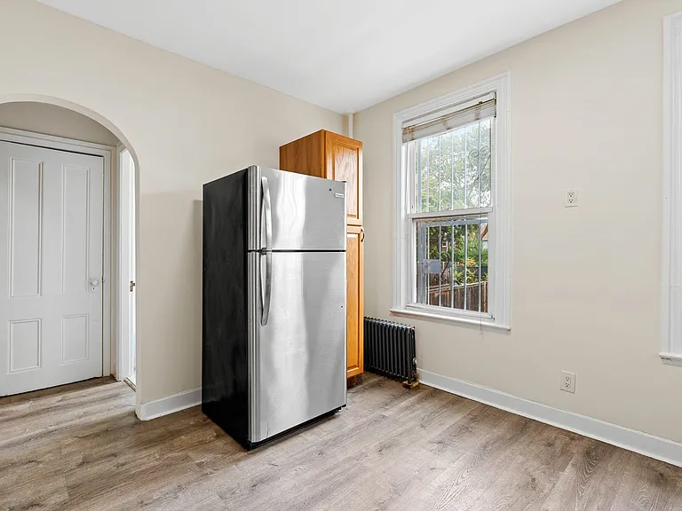 294 Clerk St #1 — Photo 7