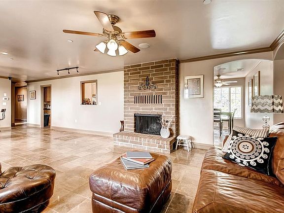 4th image of 6076 Las Tunas Dr