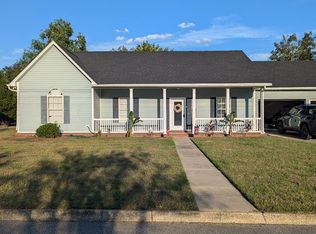 808 Evelyn St, Hartford, AL 36344