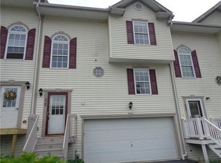 894 Talon Ct, Leechburg, PA 15656