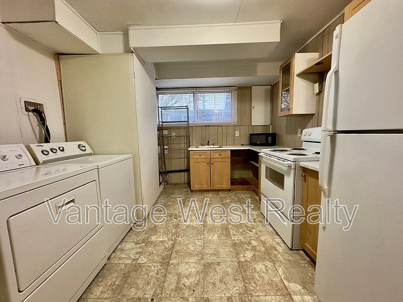 1st image of 1434B Ethel St