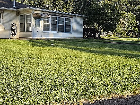 2nd image of 18D Dixie Ln