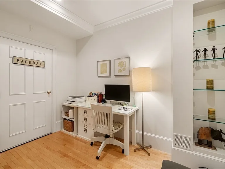 349 Marlborough St #1 — Photo 17