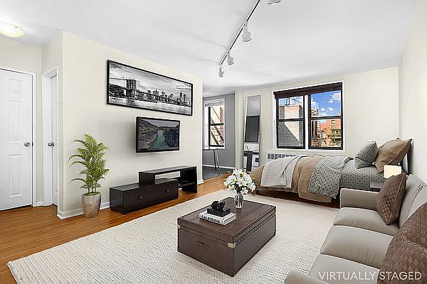 1st image of 350 Bleecker St APT 5A