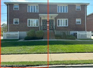 82 Snug Harbor Rd, Staten Island, NY 10310