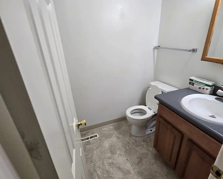 599 S Eaton St — Photo 5
