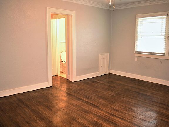 5th image of 4908 Brookside Blvd APT 14