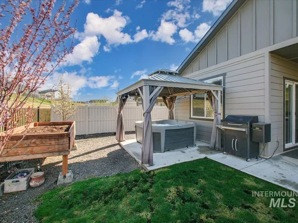 10496 W Daylily Ct, Star, ID 83669