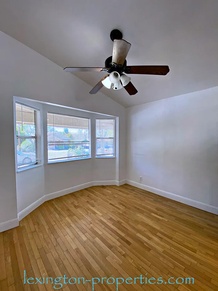 3 bed, 2.0 bath, 1080 sqft, $2,600 — Photo 4