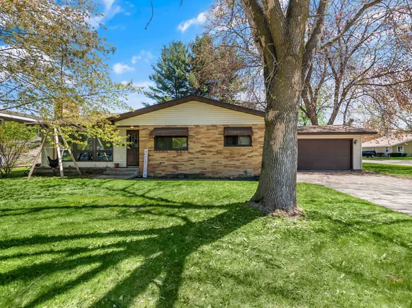 2734 Paul St, Marinette, WI 54143