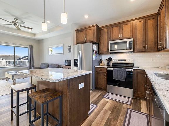 4th image of 729 Tall Grass Ln