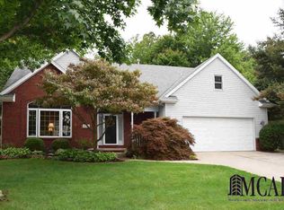 8319 Silver Ct, Lambertville, MI 48144