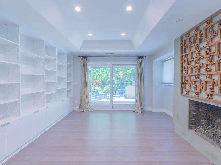 125 Lockhart Ln — Photo 13