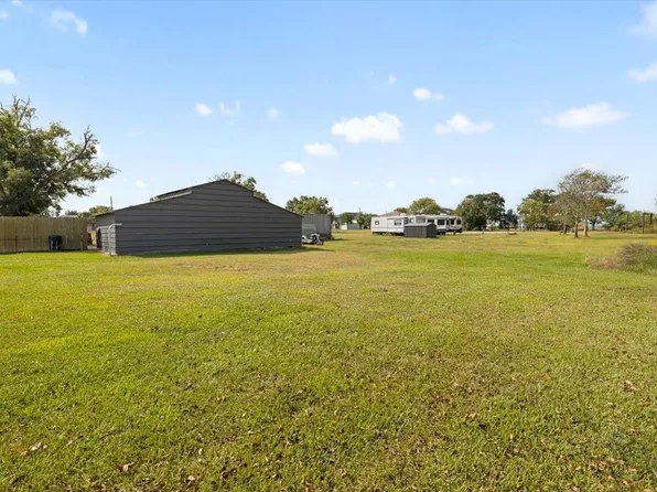 202 Spence St, Oakland, TX 77514