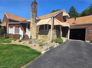 420 N Keel Ridge Rd, Hermitage, PA 16148