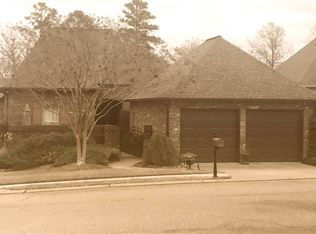 410 Beacon Ln, Brandon, MS 39047