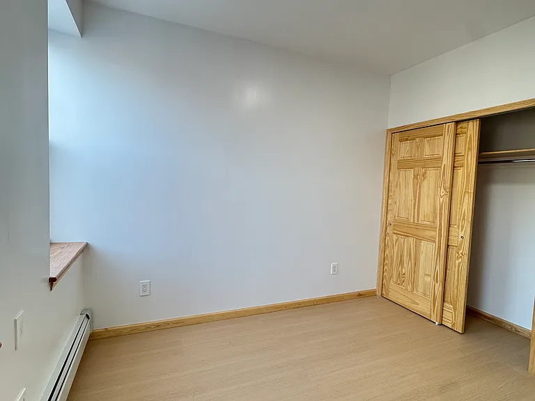 2349 62nd St #2R — Photo 7