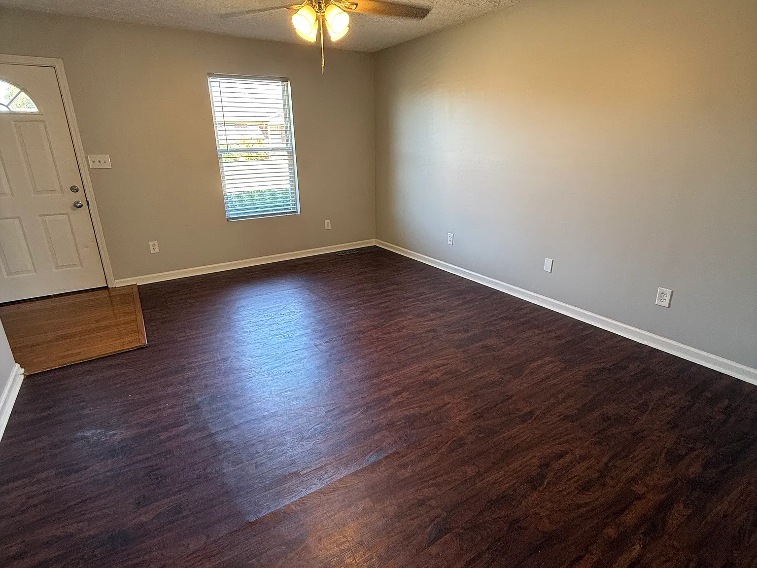 2 bed, 1025 sqft, $1,500 — Photo 3