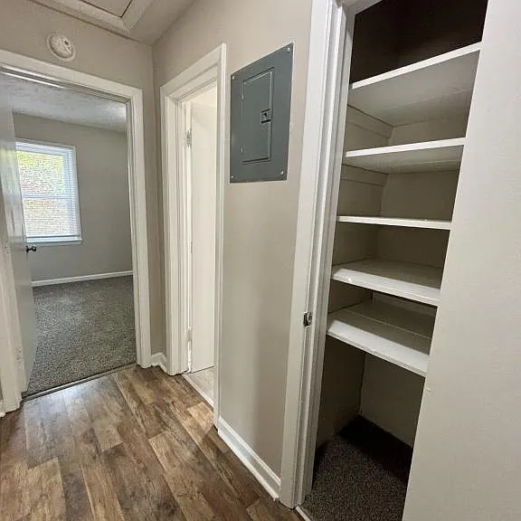 330 Richmond Dr — Photo 11