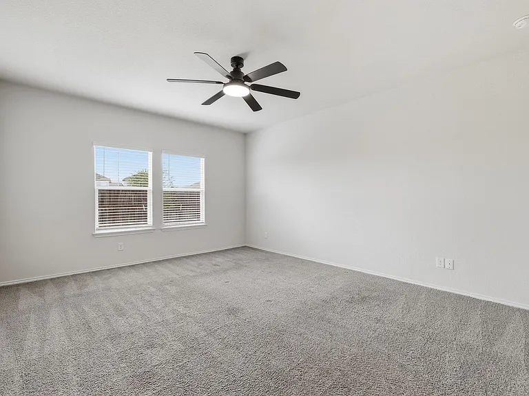 4023 Basil Mdw — Photo 12