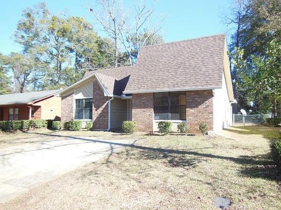 3rd image of 117 Dawn Lauren Ln