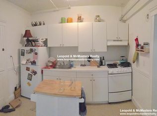 26 Bellevue St APT 1, West Roxbury, MA 02132
