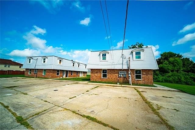 1st image of 2624 Angelique Dr