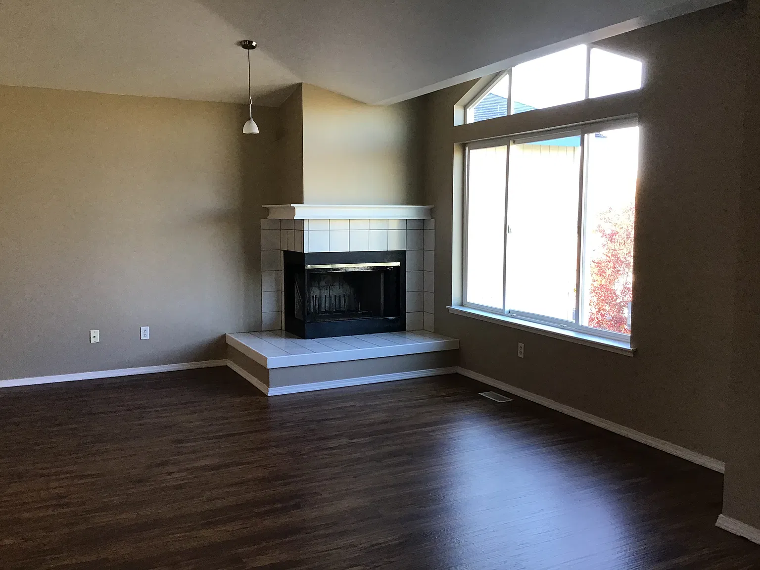 3 bed, 1800 sqft, $3,200 — Photo 4