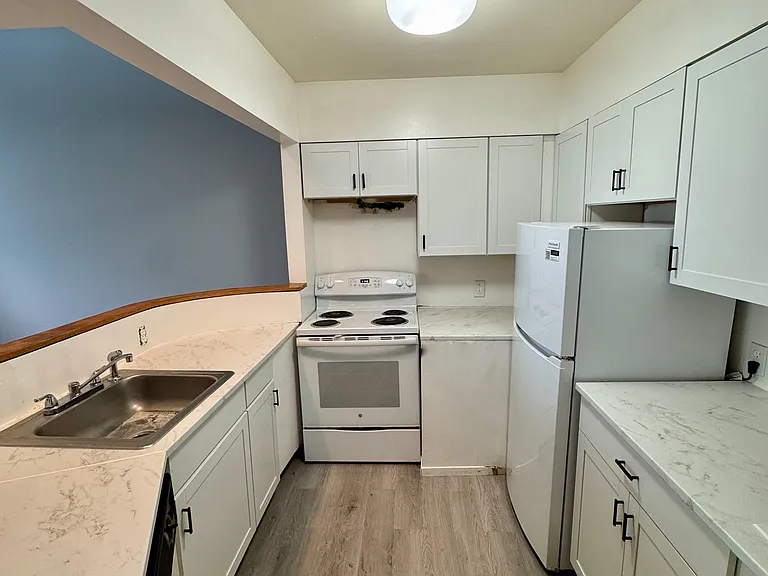 127 Union St #2 — Photo 17