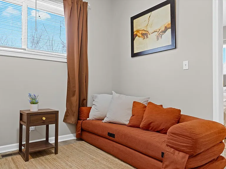 558 Marston St #1 — Photo 19