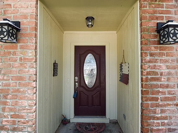 2nd image of 15710 Laurel Heights Dr
