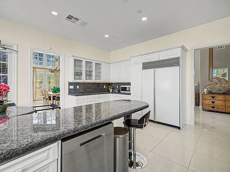1105 Broadmoor Ave — Photo 20